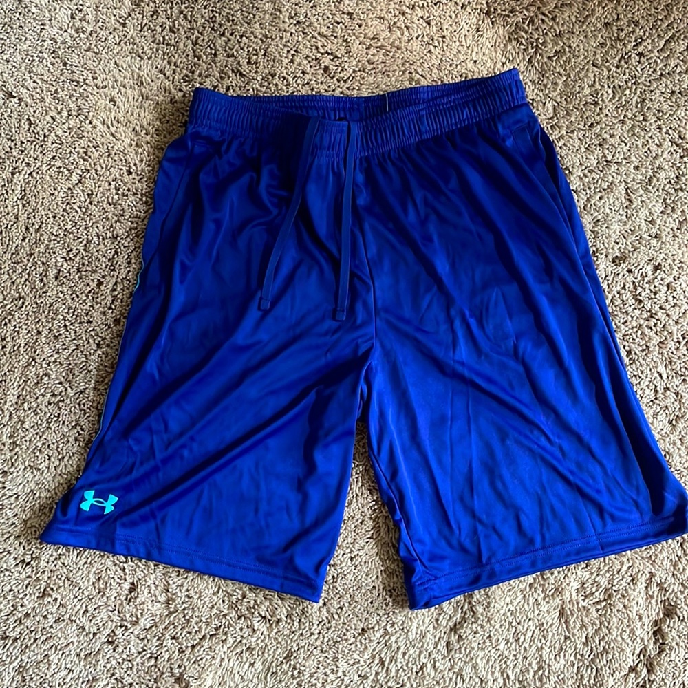 NWOT bright blue Under Armour mesh shorts size large